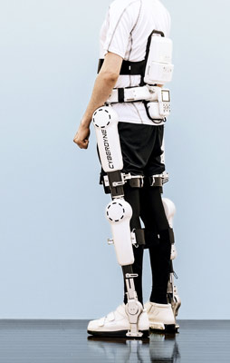 CYBERDYNE's leg robot