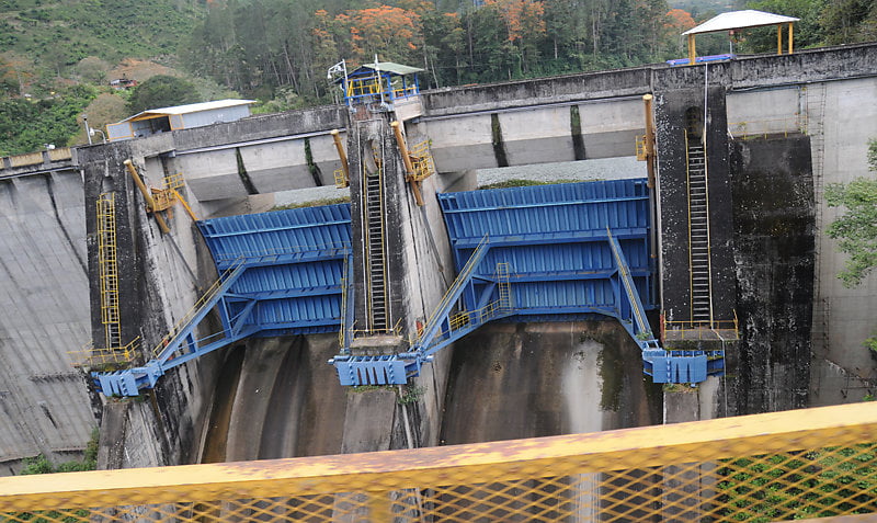 Hydroelectric dam at Lake Cachi, Orosi.